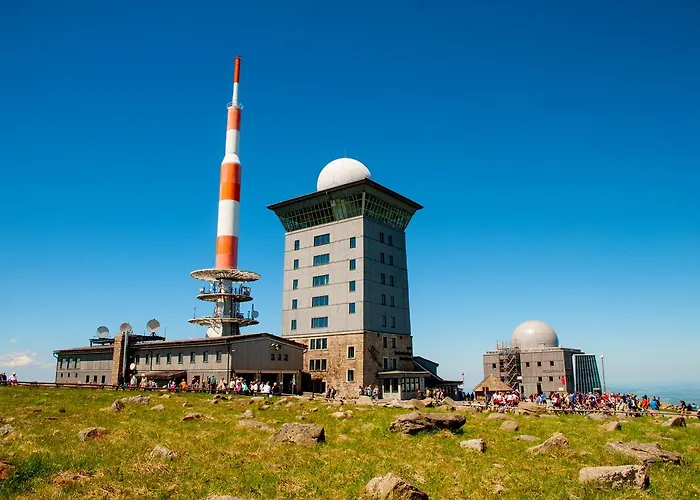 Regiohotel Schanzenhaus - #wellnessbereich #naturauszeitharz #ruhigamwald #freeparking מלון ורניגרוד